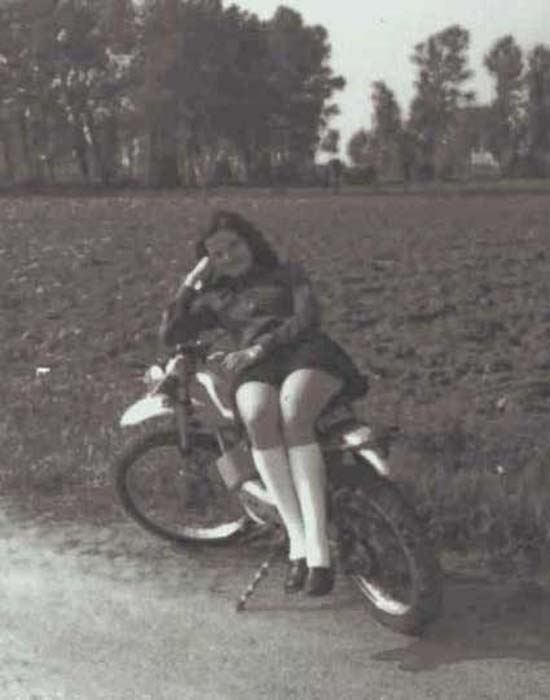 carla-e-la-moto